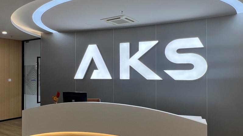 瑶芯微递表港交所：“虚拟IDM”模式突围，2025年营收5.4亿亏2亿，营收增长亏损持续扩大