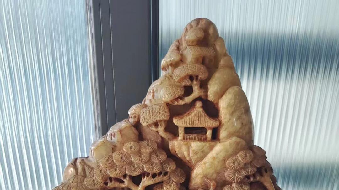 【林先生私人珍藏】——精品推荐：清晚期和田青白玉山子摆件