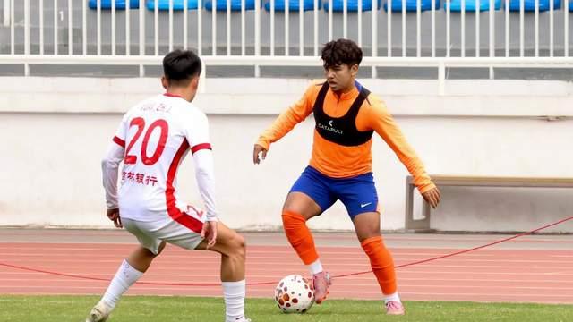 2-3，泰山队全华班不敌海牛 王昊斌+彭逸翔进球 邝兆镭首秀发挥亮眼