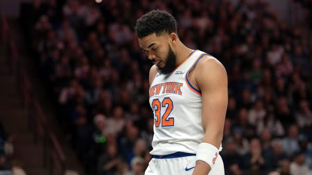 詹姆斯缺席！湖人力克尼克斯，赢球谁是关键？西部第五易主