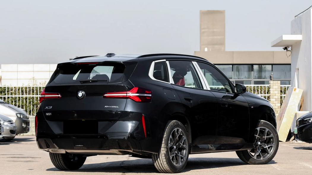 31.8万元起售，搭载2.0T+8AT动力，2026款宝马X3能不能买？