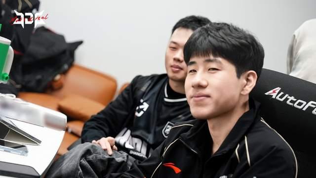 LPL第一赛段：JDG挑战AL冲击登封组头名，隔壁BLG又在宫斗？