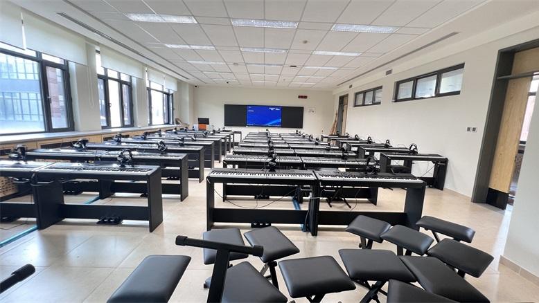 电钢琴教室全息授课系统：音乐梦想的起航地