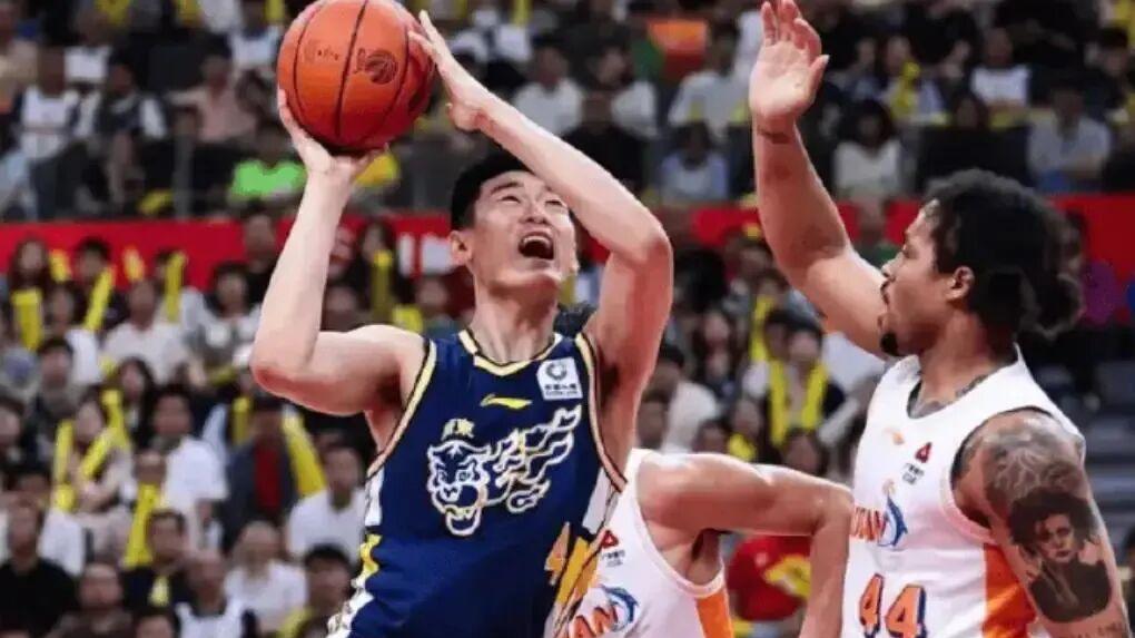 葬送好局？广东队送北京队大礼，他们已失去前四主动权