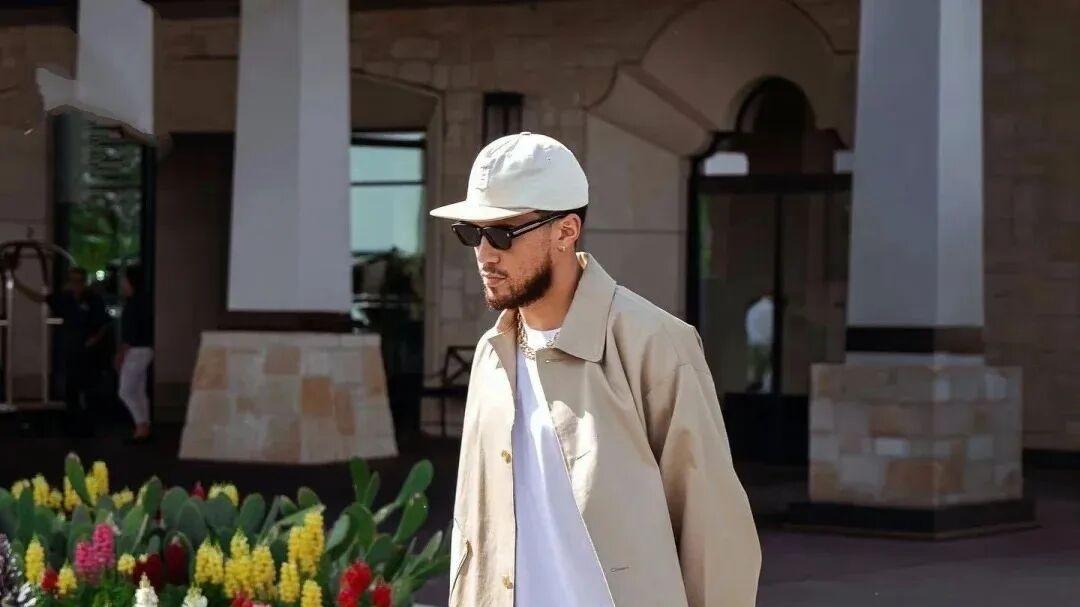 还在满身Logo出门？“干净感”才是检验品味的硬核标准！