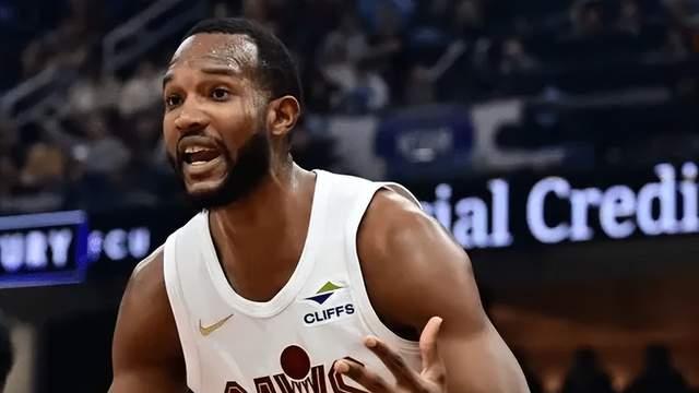 惜败骑士！穆雷空砍34+6+7，米切尔轰33+6，恭喜火箭躺着去第三