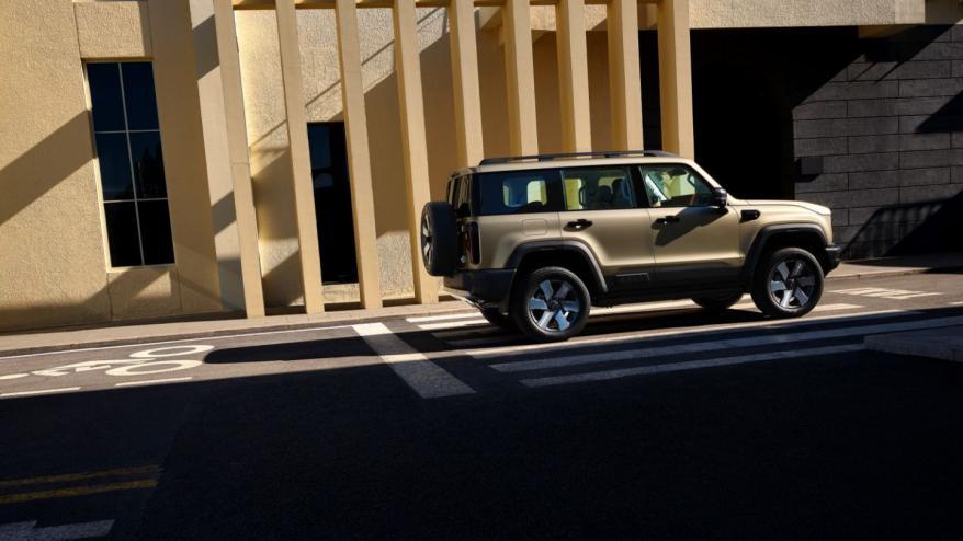 硬派越野也能“顾家”？BJ40增程元境智行版来破局