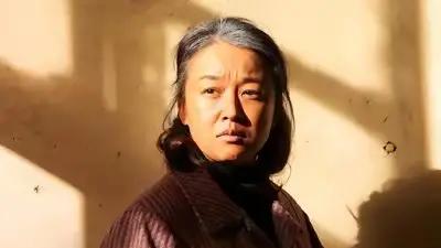 《被嫌弃的荣英的新生》剧情高能反转，制作精良且情感真挚引人深思