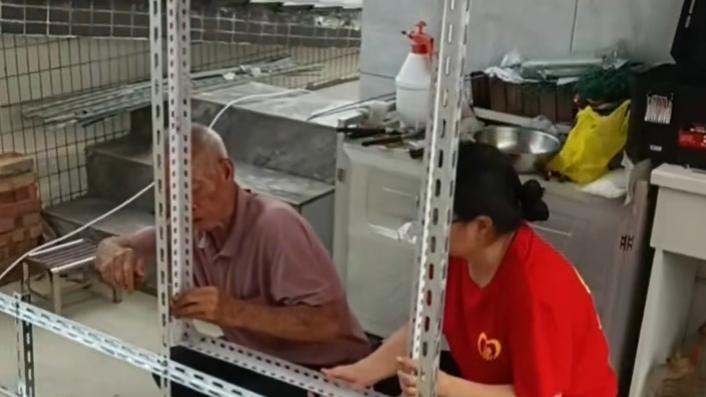 鸡屋建造记：第三天的坚持与思考