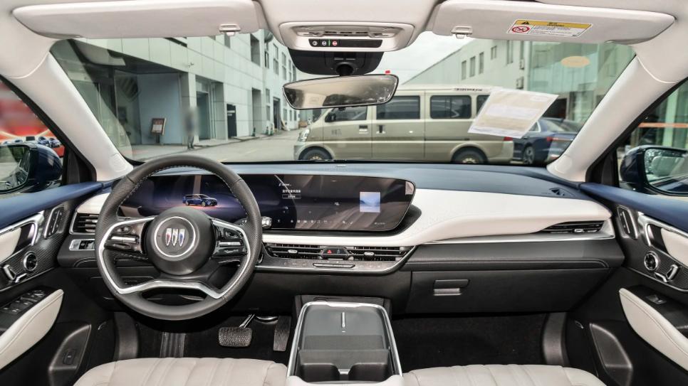 要配置还是面子，手握二十多万，奥迪A4L、君越、宝马3系怎么选