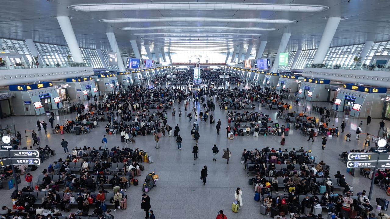 返乡陷阱：当一年的汗水成为牌桌上的筹码