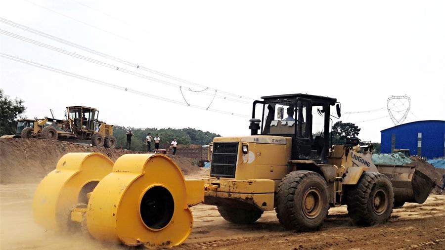 装载机带的冲击压路机冲击碾压施工操作规范全指南