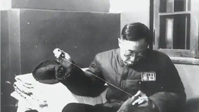 毛主席宴请溥仪，问御膳房菜好吃吗，传国玉玺在哪，溥仪如何回答