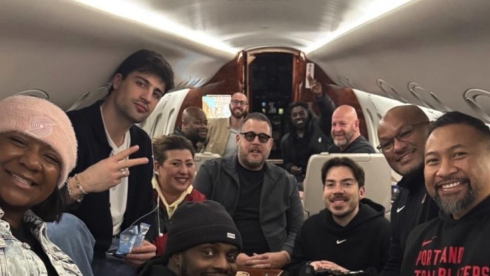 阿夫迪亚全明星包机，总经理陪同排面拉满，杨瀚森独自乘机！