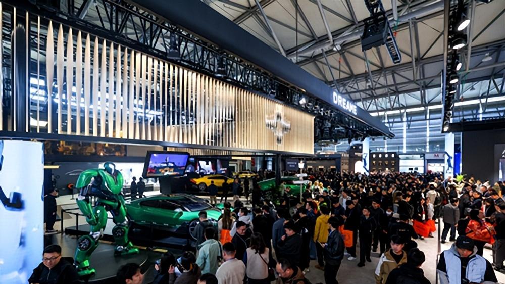 AWE 2026｜追觅星空计划首秀，豪华产品矩阵与硬核技术定义高端出行