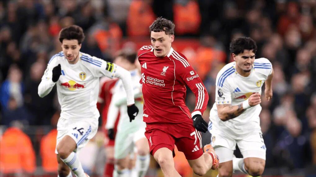 利物浦两数据独霸英超，积分排第4，但球迷却表示这支红军很陌生