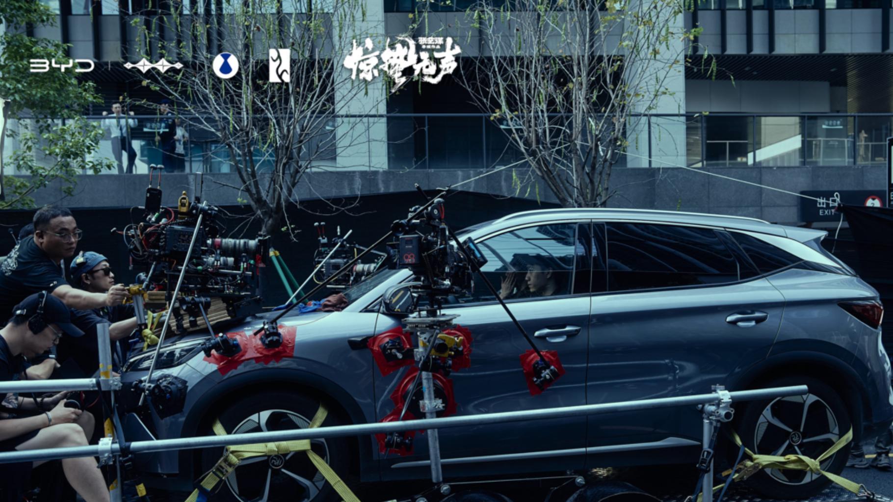 《惊蛰无声》爆火，方程豹银幕内外“守护力”拉满！