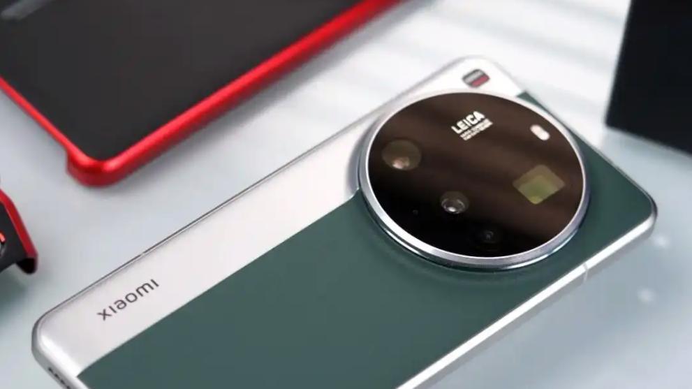 小米坚决清仓，16+512GB暴跌1800元，2K屏幕+骁龙8至尊版+2亿长焦