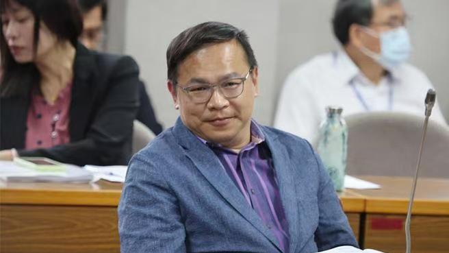 王义川神解多加班家庭就幸福？最新街访民众狂洗脸