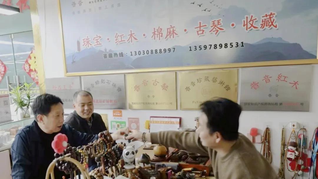 十堰市关爱退役军人协会走访会员郭治优