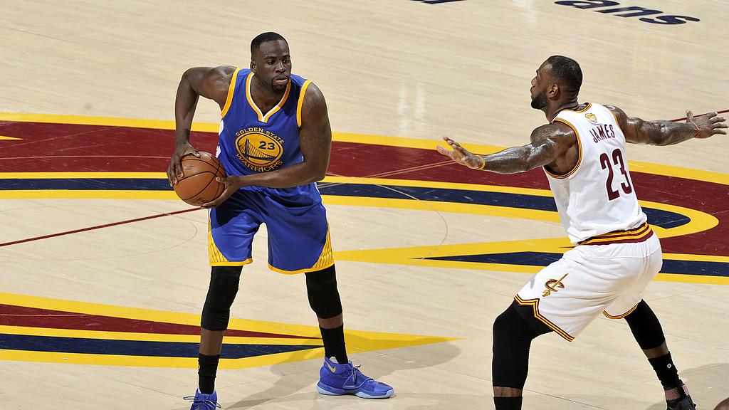 为什么打了NBA普通球星禁赛一场，打巨星却禁三场？