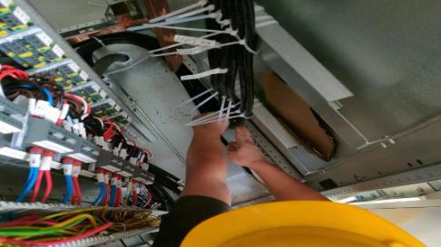 金龙鱼阳西工厂触电事故调查报告公布：违规带电作业致1人死亡，安全管理漏洞重重