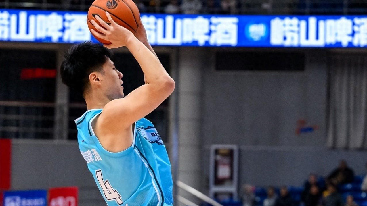 爆大冷，CBA联赛第5轰然倒下！末节突然崩盘，本土后卫8中1低迷