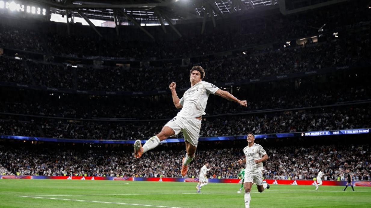 西超杯硬仗开打！姆巴佩缺席皇马慌不慌？21岁奇兵18场4球等待正名