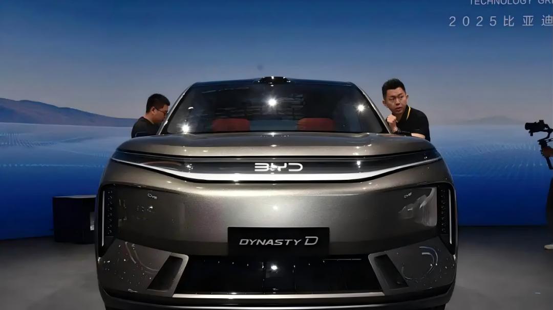 离谱！这台比亚迪竟敢卖 75 万？