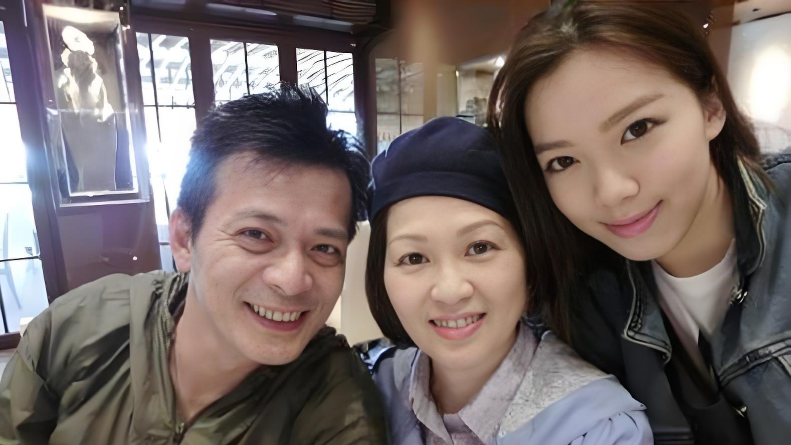 64岁黄日华近况曝光！爱妻梁洁华已去世5年，如今与女儿相依为命