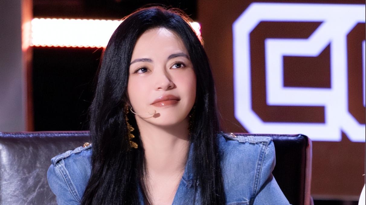 姚晨曹郁官宣离婚，二婚也离了，是活得清醒还是婚姻太难？