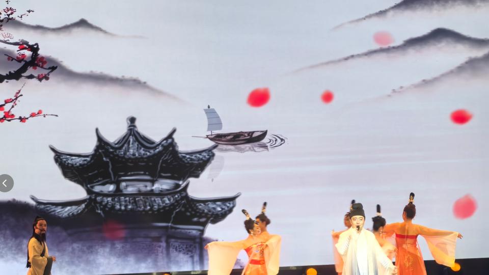 “春诵昆仑·阅动如诗的大地”  新疆和田全民阅读朗诵音乐会昆仑之麓首发先声