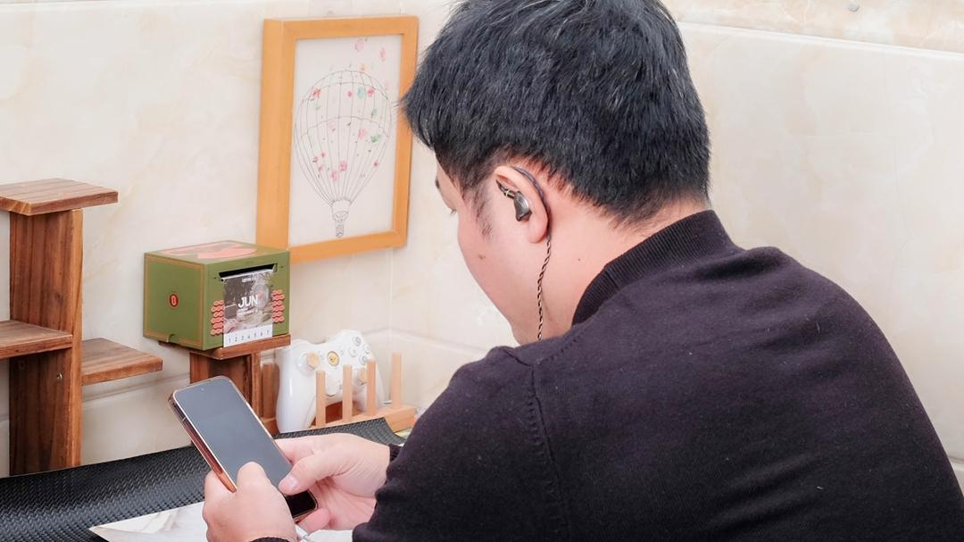 西圣Hifi1耳机评测：5重声学架构把整个录音室塞进耳朵