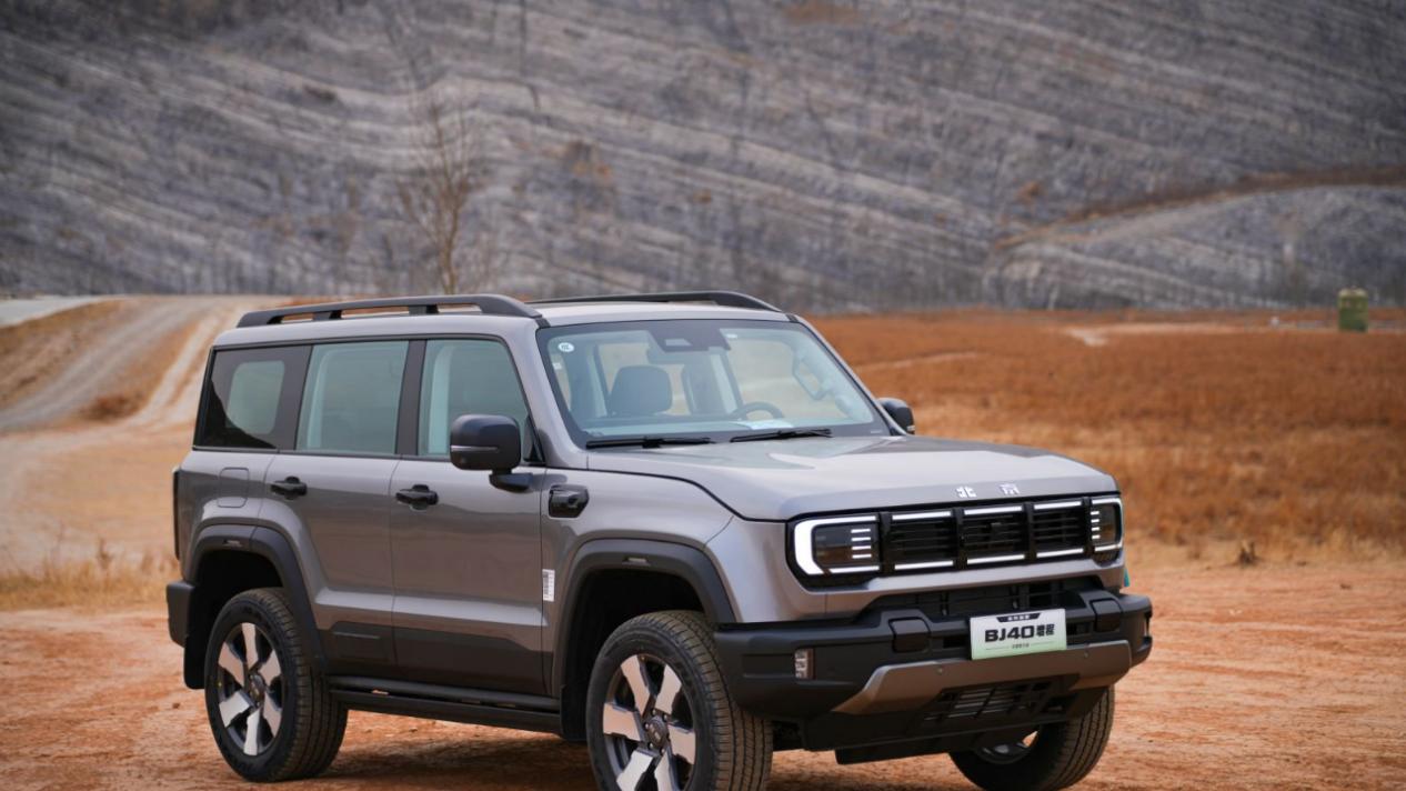 BJ40增程元境智行版：硬派越野的“暖男”转型，能否打动家庭用户？