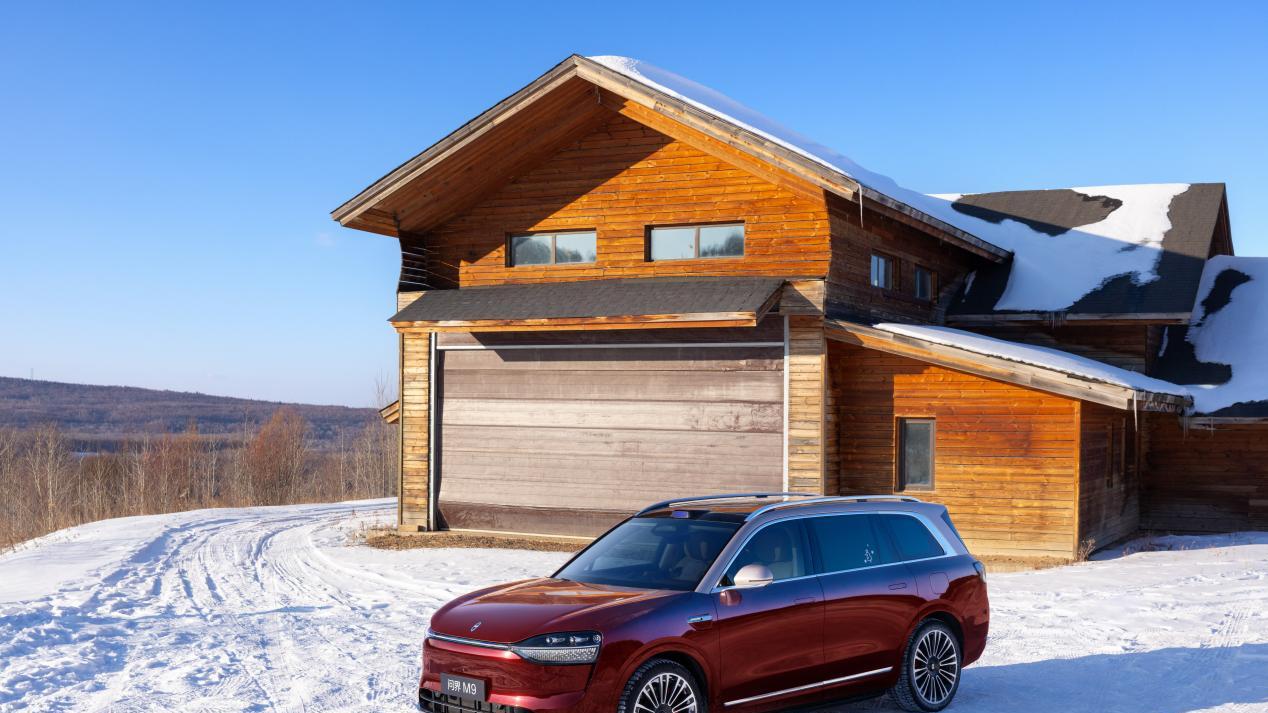 新春开问界M9，科技与豪华伴您共赴团圆之旅