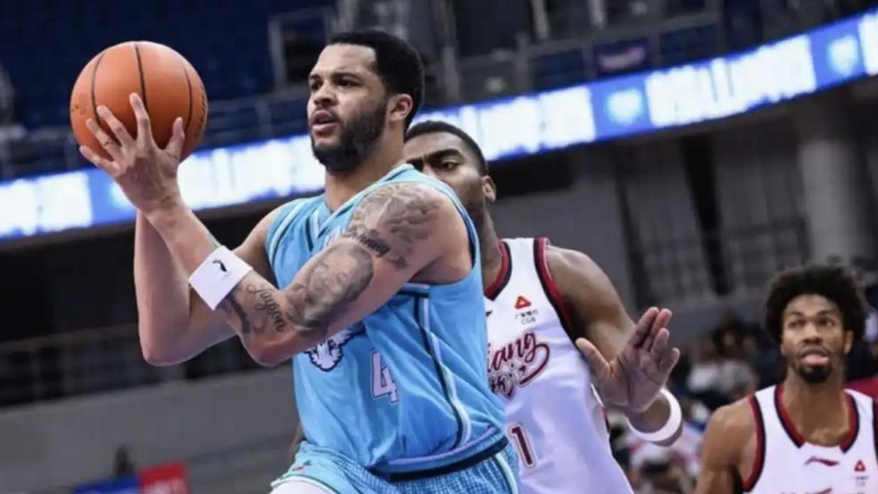 CBA最新排名：广东被绝杀却反升第二，辽篮躺进前八，四川16连败