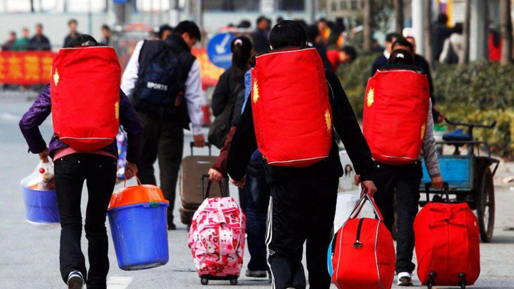 回家看望父母，成为新闻，究竟是谁的悲哀？