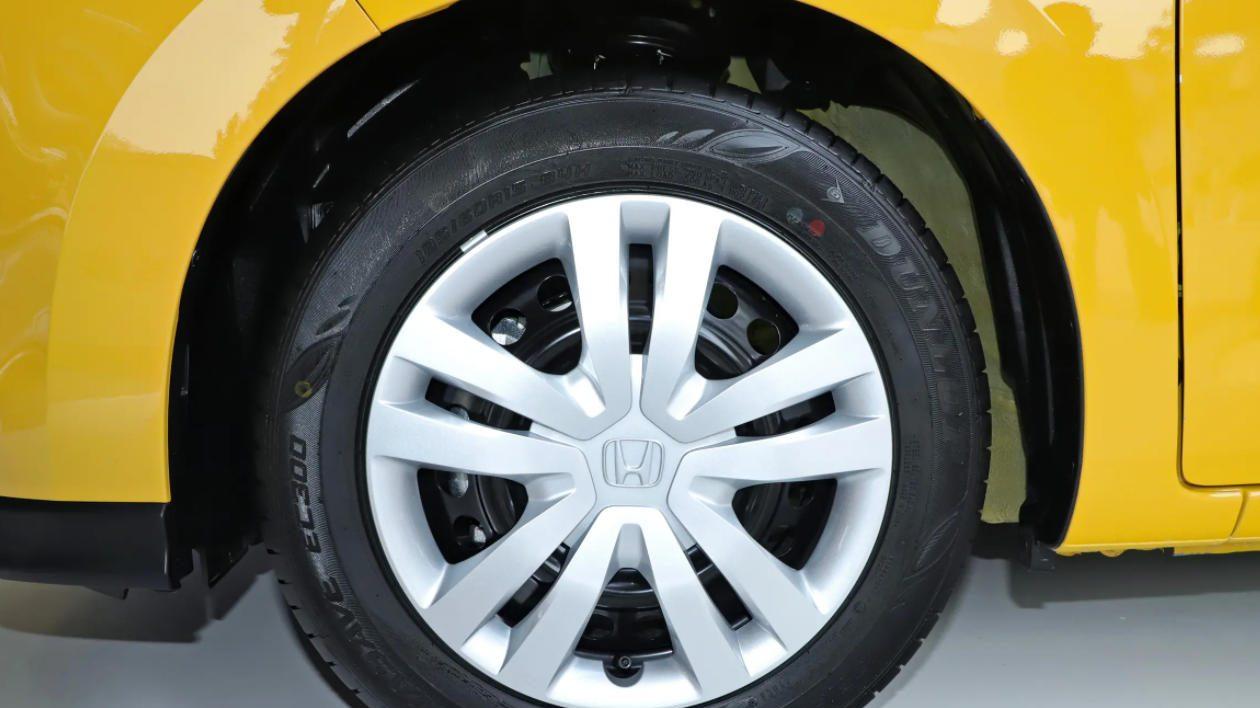 飞度对比星愿，价格接近，为何销量差10000倍