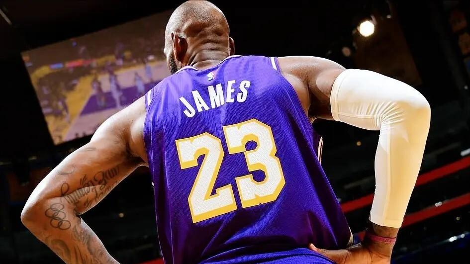 东契奇休战，41岁詹姆斯再迎单核带队时刻，这次他还能扛住吗？