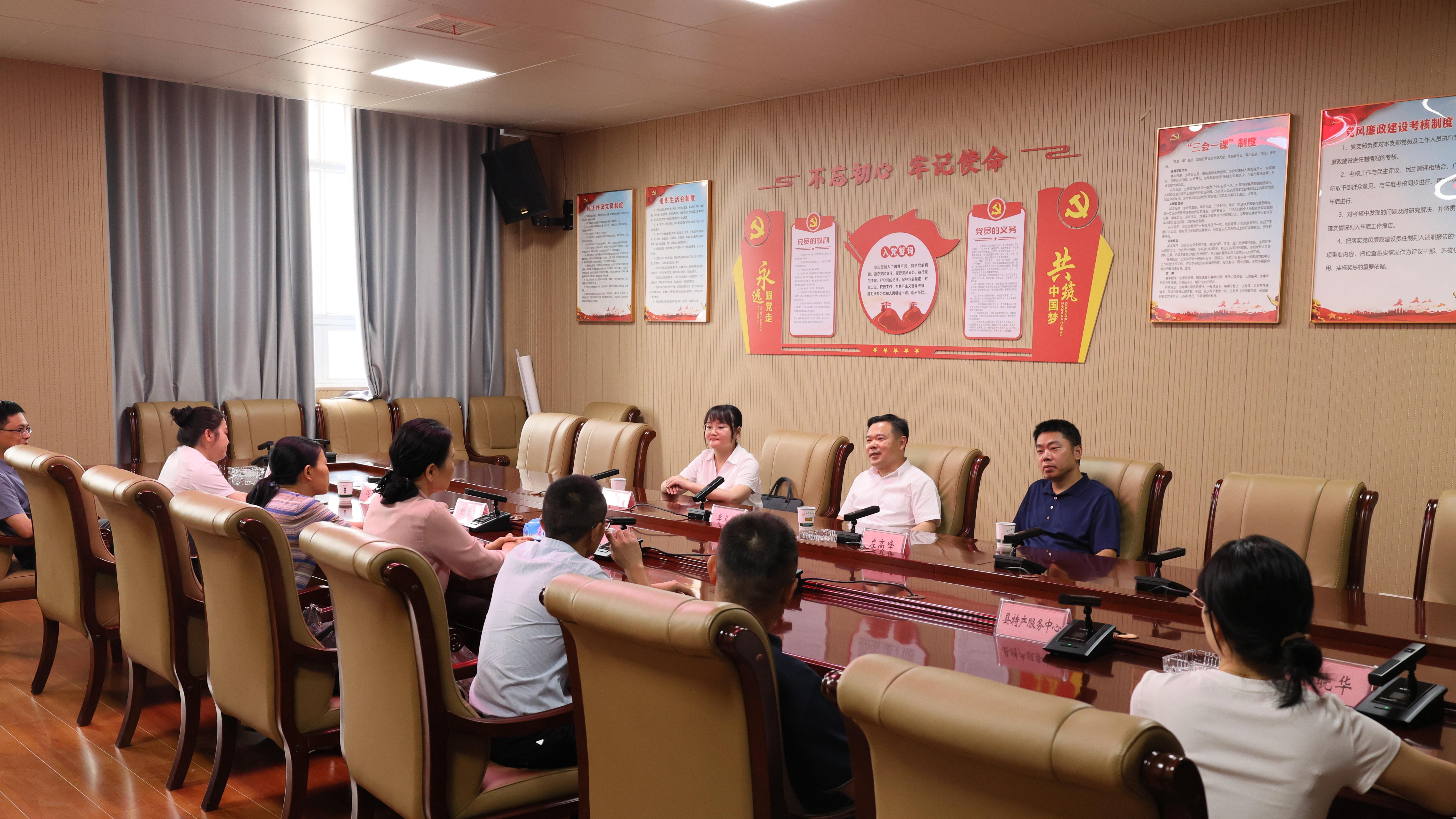 市科协来阳新走访慰问优秀科技工作者