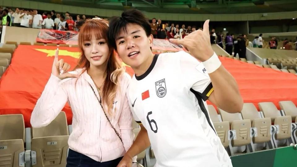 徐彬正式登陆英伦三岛：22岁留洋有何考量？给队友们探路