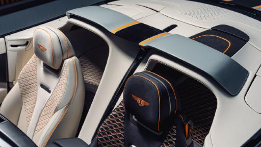 宾利打造首台Batur敞篷版 搭载W12发动机