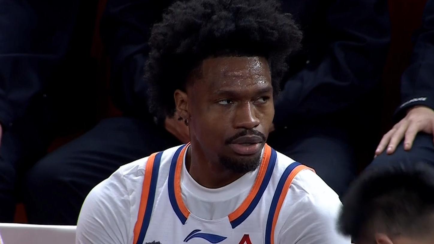 CBA：张宁低迷-14，送对手13连胜，张镇麟15分国手16分