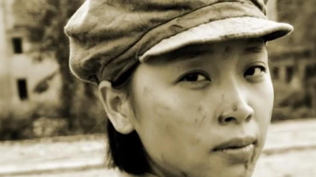 她是朱老总的妻子伍若兰，牺牲时年仅26岁