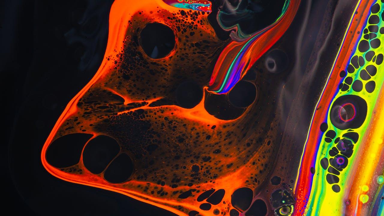 特朗普嘴硬“不增兵”，转头就筹谋夺岛？美国早已被“夺舍”，黑手竟伸向中国