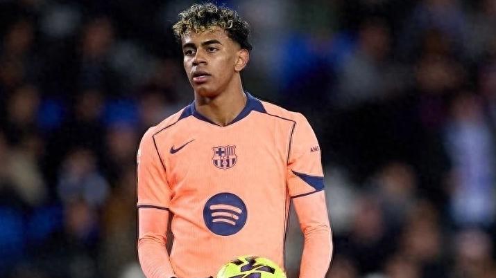 西甲：巴萨客场落败，仅领先皇马1分