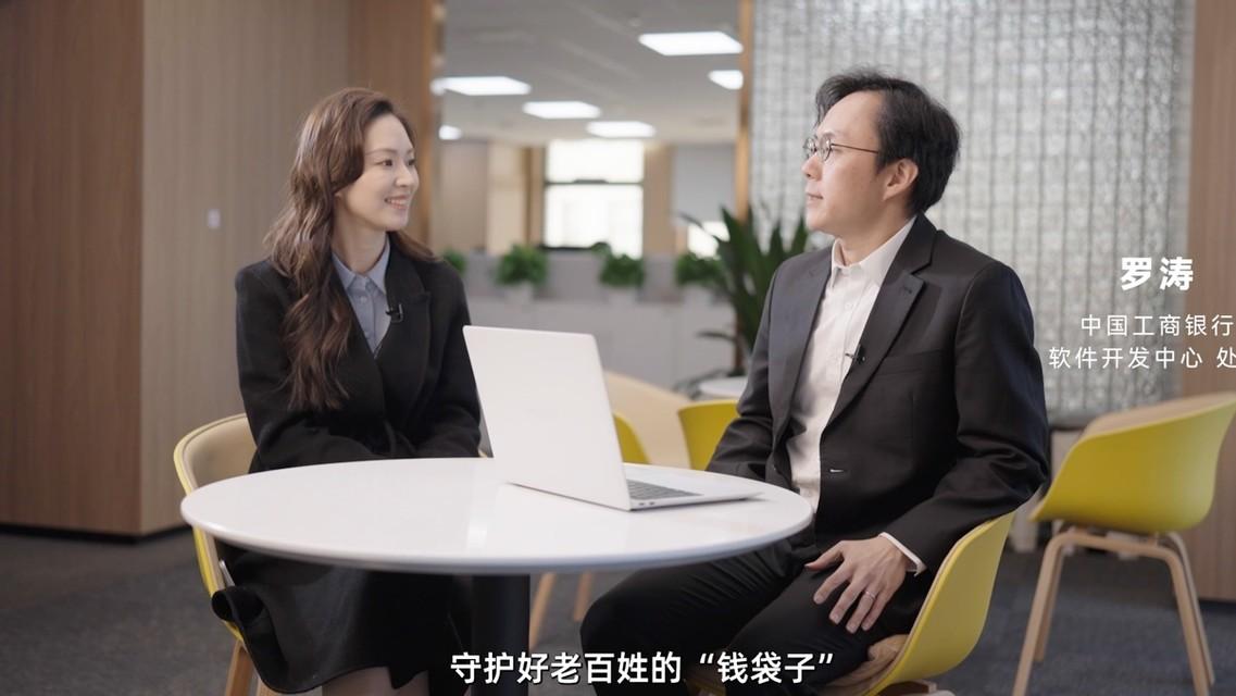 看完新华社这个采访，我更坚定推荐表弟学鸿蒙是对的