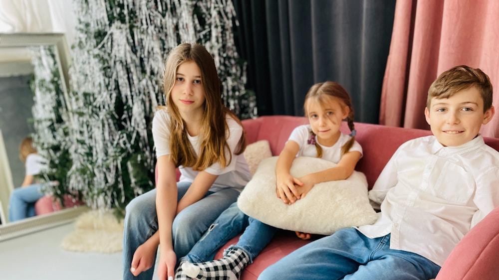 离婚3年后，海哈金喜公开力挺李亚鹏：分开了，也是一辈子的一家人