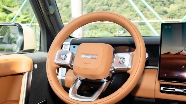 奇瑞新能源硬派越野实车开启盲订，购车即补购置税，有卫士的感觉