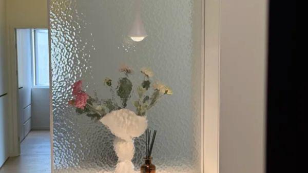 小户型玄关：会呼吸的设计，比收纳更重要